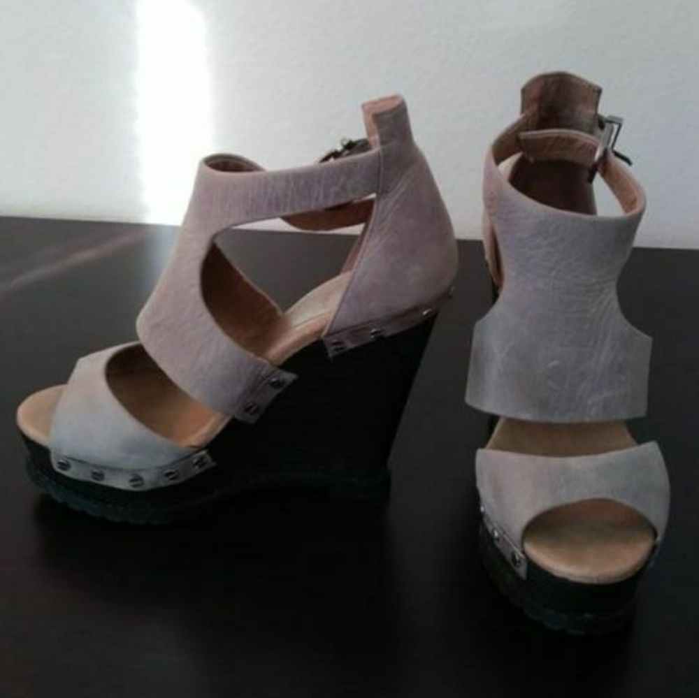 Gray wedge